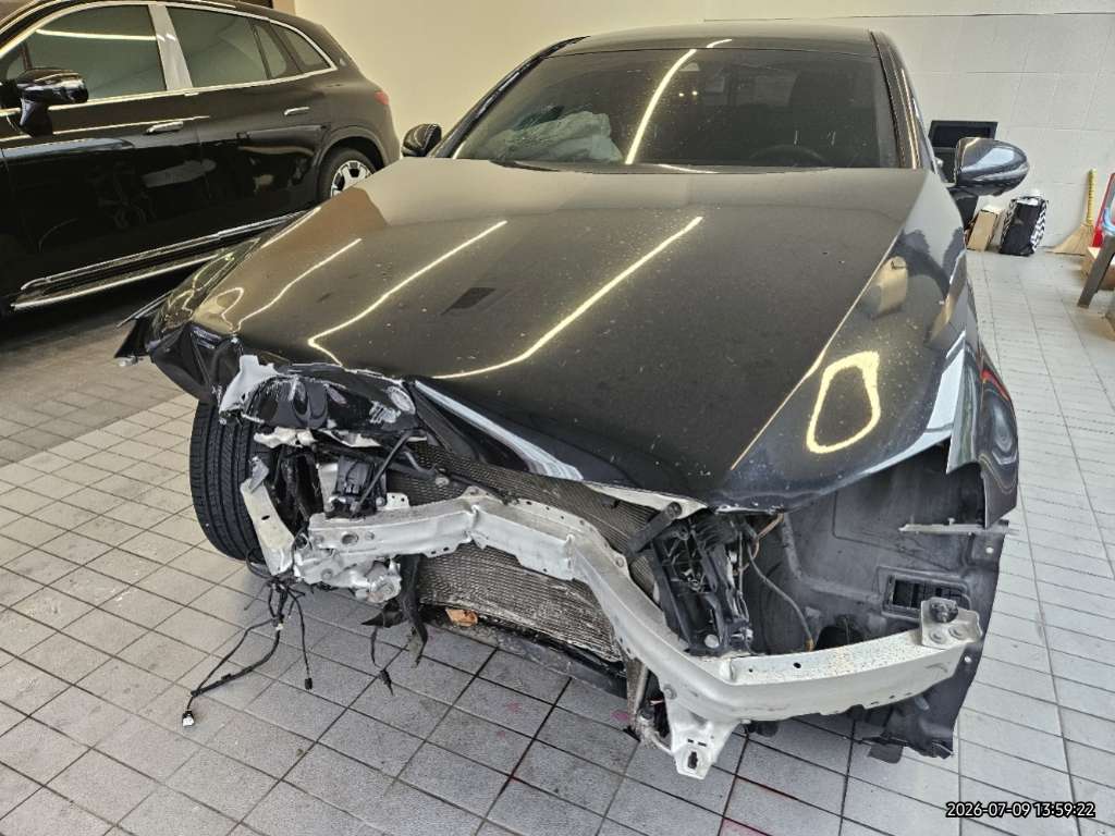 Mercedes-Benz E300 4Matic Automatic