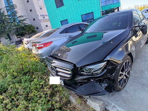Mercedes-Benz E300 Automatic