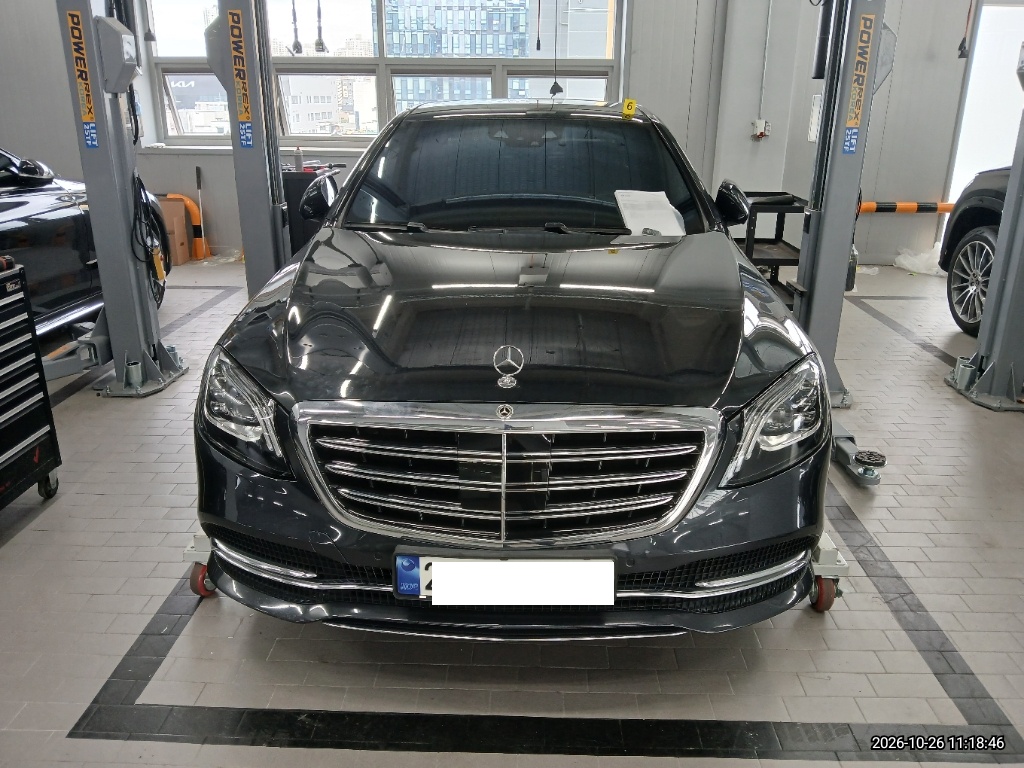 Mercedes-Benz S560 4Matic L Automatic