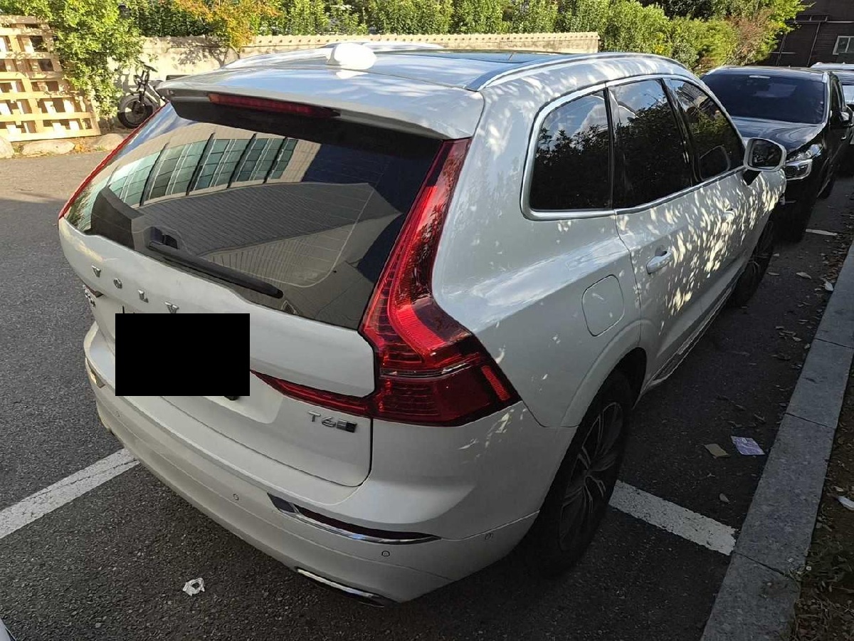 Volvo XC60T6 AWD Automatic